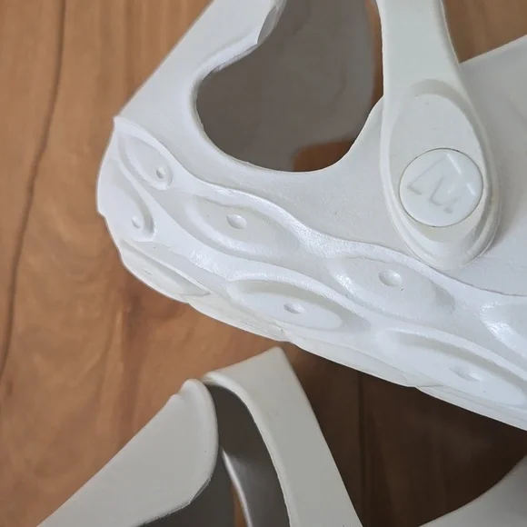 Merrell Hydro Moc Whie Shoes - Women's Size 7 - Picture 7 of 7